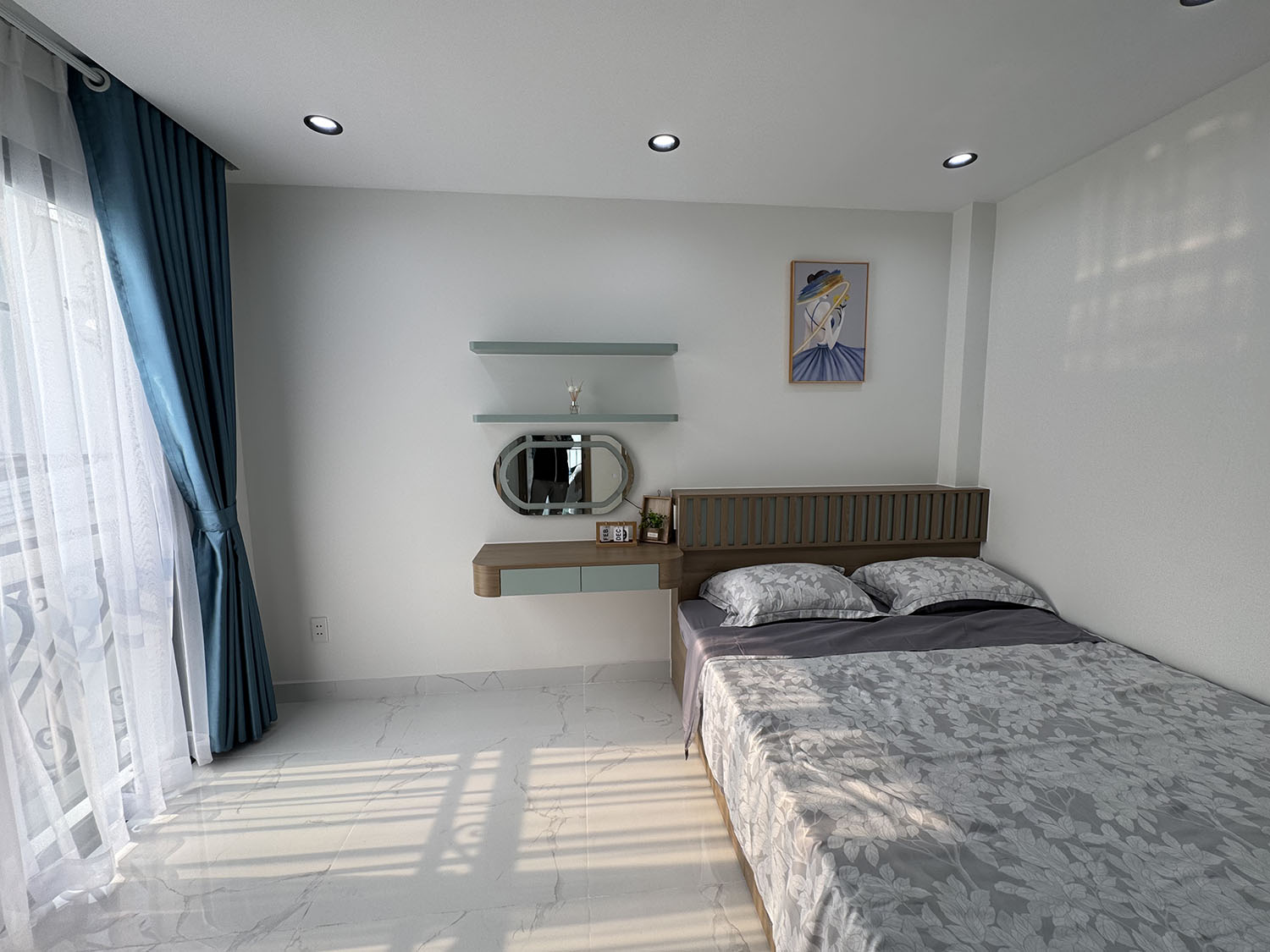 Biệt thự mini 3 lầu, t.kế Tân Cổ Điển, Full n.thất, hẻm ôtô Cầm Bá Thước - Cạnh Phố Ẩm Thực PXLong